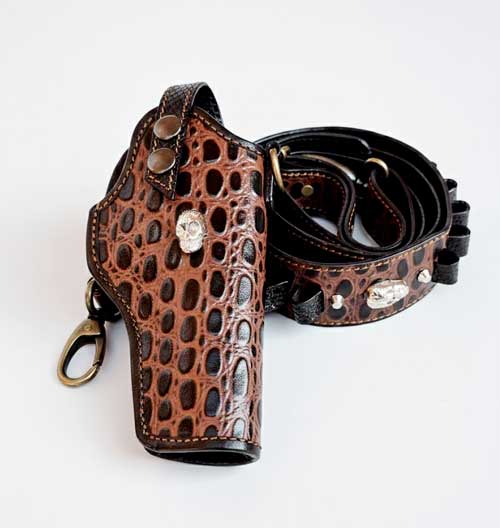 1911shoulder-crosscover3